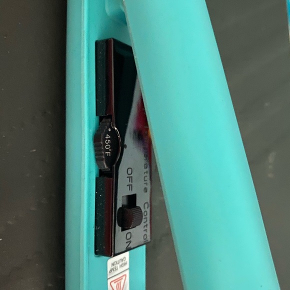 Straight Ahead Straightener, great condition!